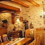 西蒙兰德盖斯涛夫酒店 Waldrach